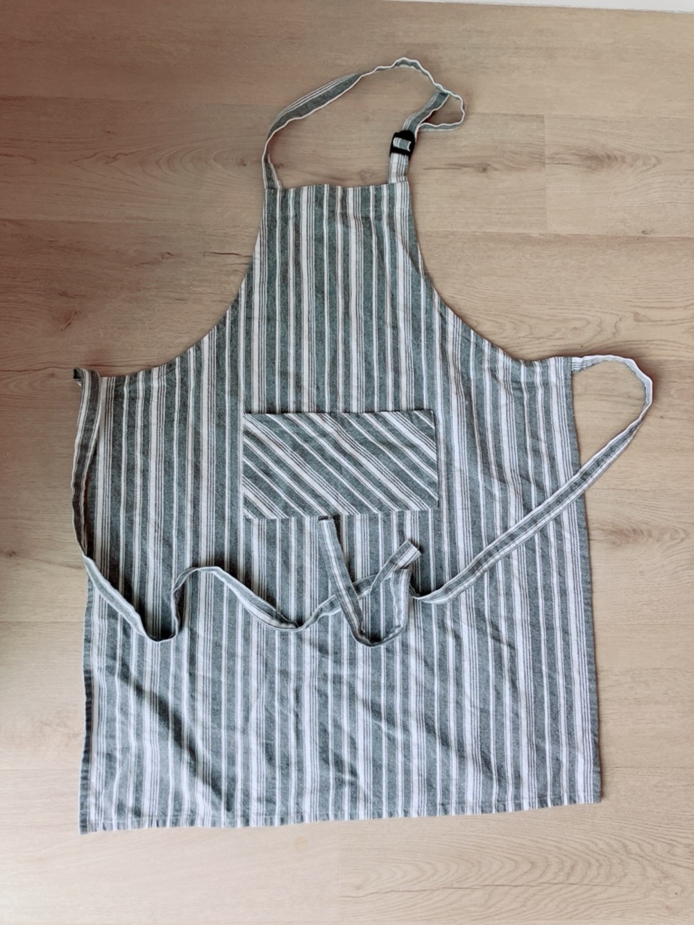 Apron - Pocket and Adjustable Strip Thick Fabric